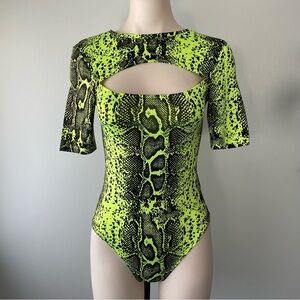 Guess Neon Lime Green Snake Animal Print Cut Out Bodysuit Short Sleeve Size XS